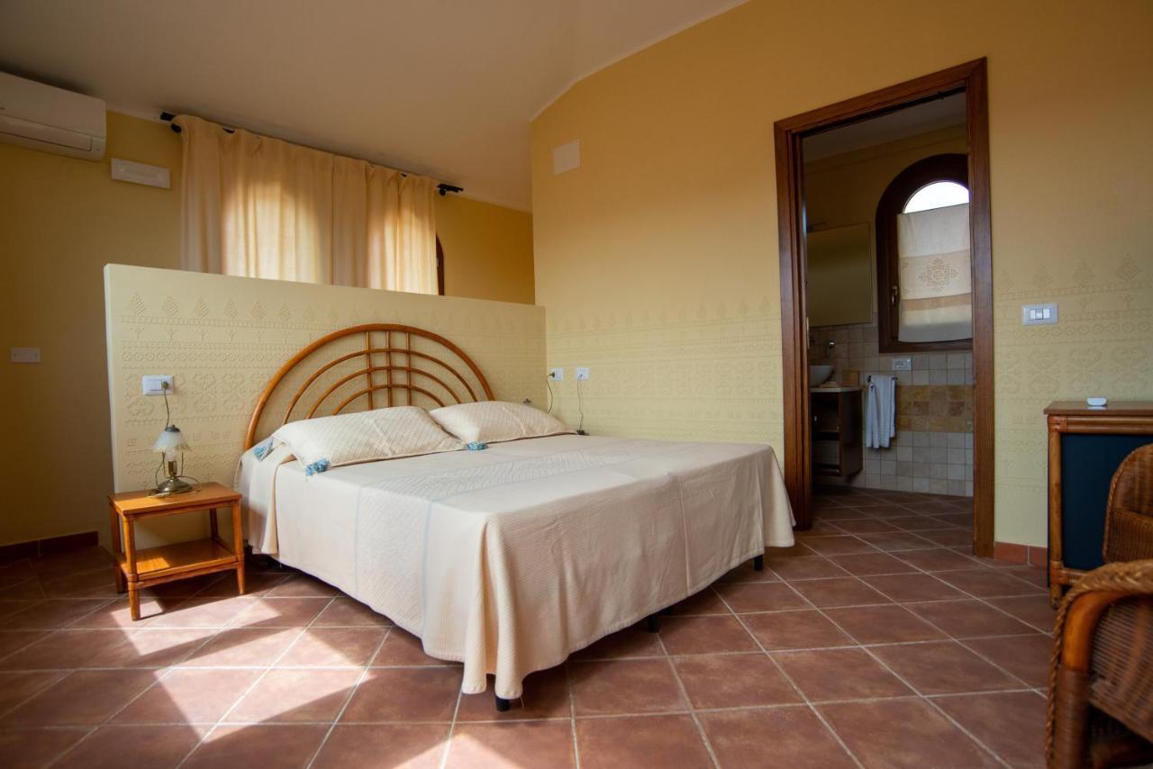 S'Ena Hotel Arbus Exterior photo